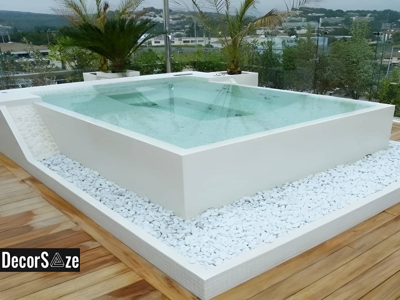دکوراسیون استخر با فواره و آبنما